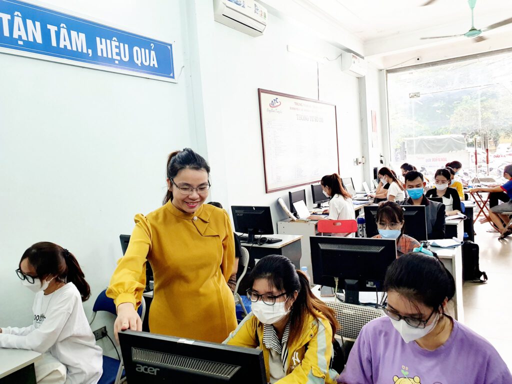 Trung tâm tin học tại Thanh Hóa khoá học đào tạo kĩ năng tin học văn phòng cho cả học viên mất gốc và bổ sung kiến thức đi thi đi làm