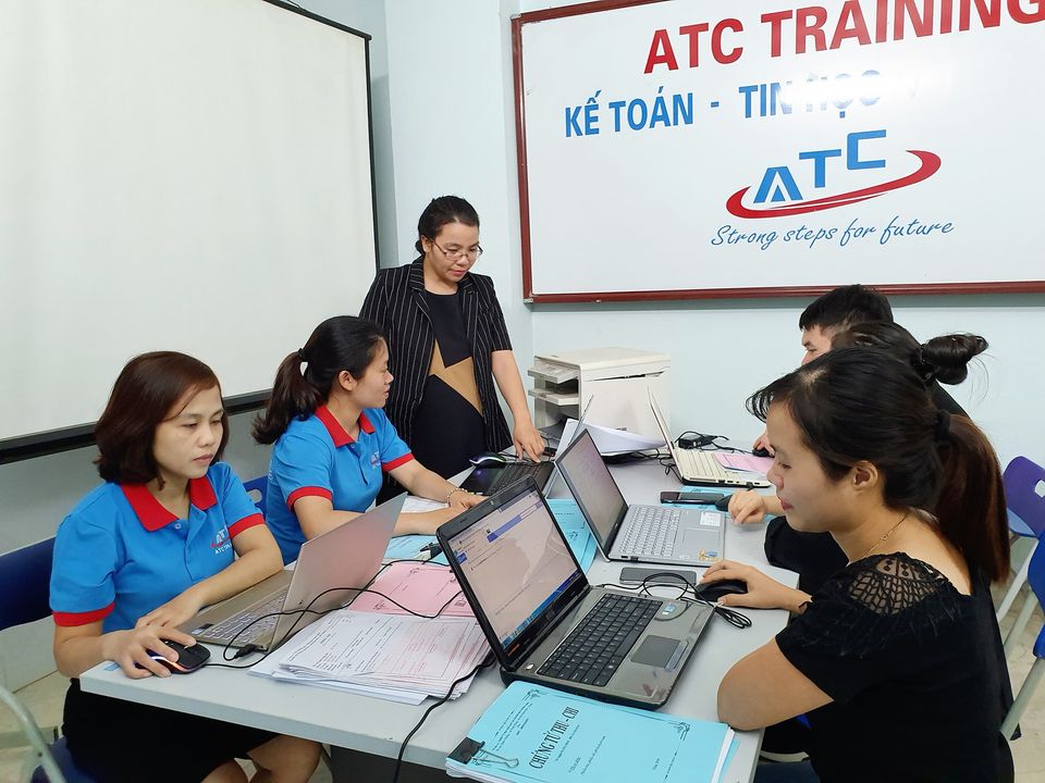 Khóa học kế toán cấp tốc tại Thanh Hóa Học viên lặn lội hằng mấy chục cây số để đến với trung tâm đào tạo kế toán thực tế, tin học ATC.