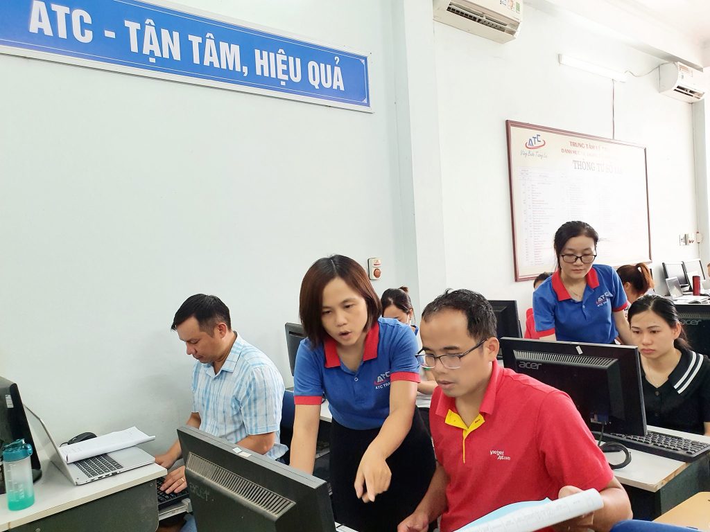 học kế toán tại thanh hóa Thầy Cô ATC luôn NHẸ NHÀNG, CẦN MẪN CHỈ DẠY TỪNG HỌC VIÊNCẦM TAY CHỈ VIỆC...phương pháp hiệu quả tại ATC...T