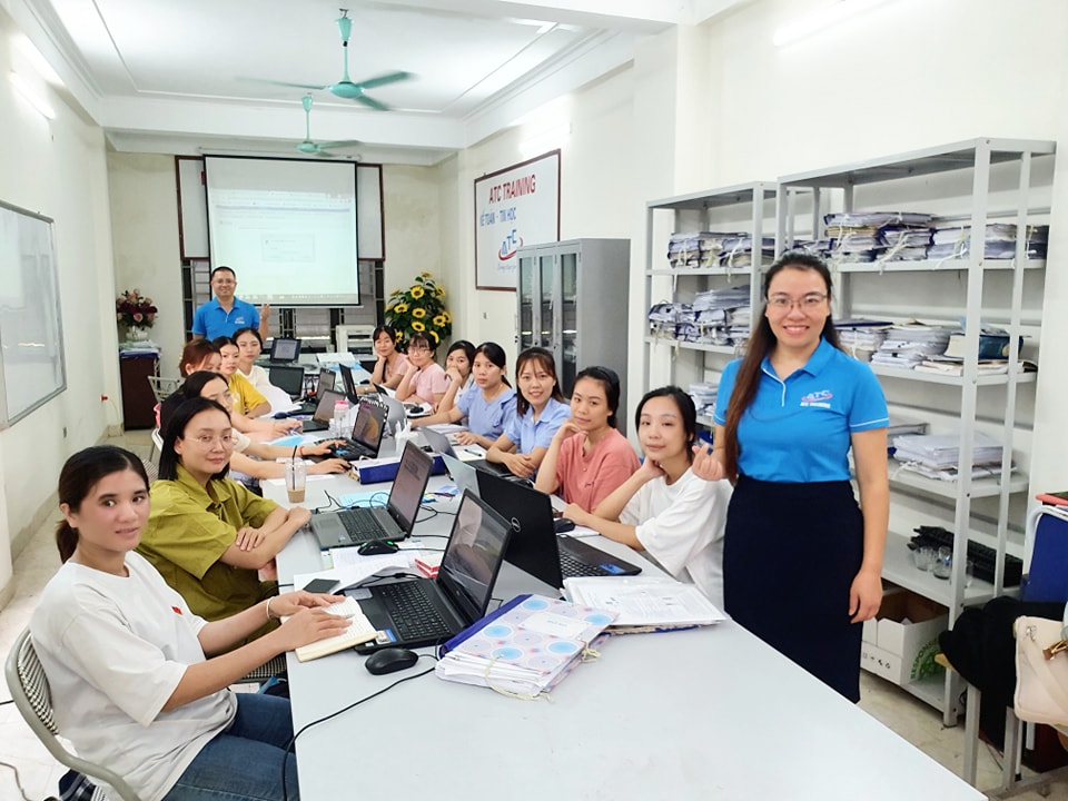 Hoc ke toan cap toc tai thanh hoa KẾ TOÁN ATCCHÚC MỪNG20/10Chúc các bạn đạt được những dự định sắp tới, Thành công trên con đường đã chọn...