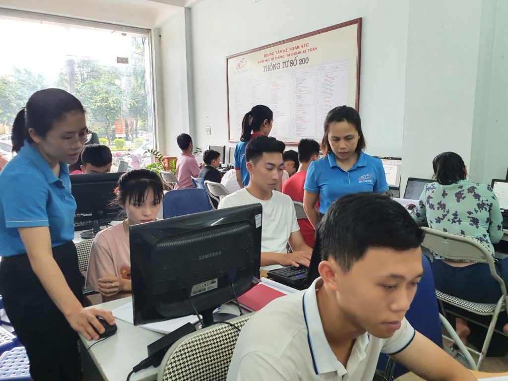 Học tin học văn phòng ở Thanh Hóa Đôi khi trong quá trình sử dụng Excel, bạn sẽ vô tình gặp trường hợp file Excel đột nhiên bị trắng, 